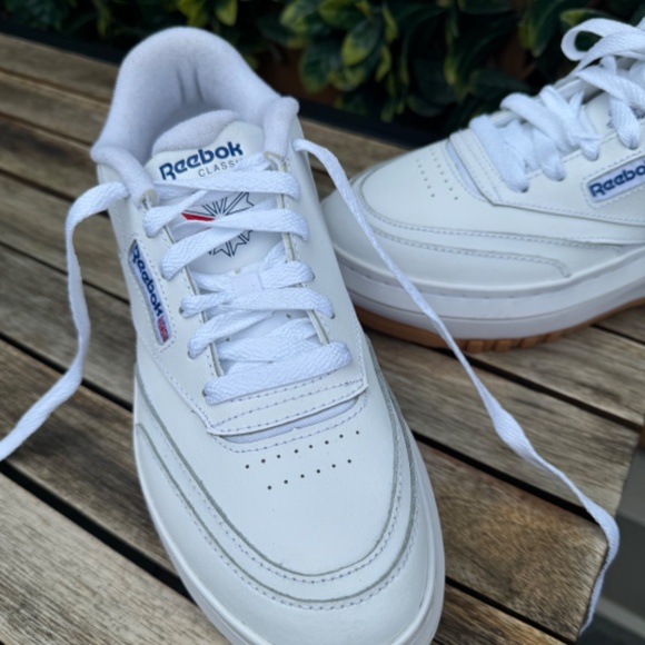 Women's White Reebok Classics - Picture 6 of 11